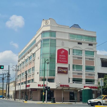 Hotel Plaza Calzada Monterrey Extérieur photo