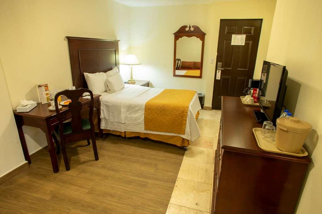 Hotel Plaza Calzada Monterrey Chambre photo